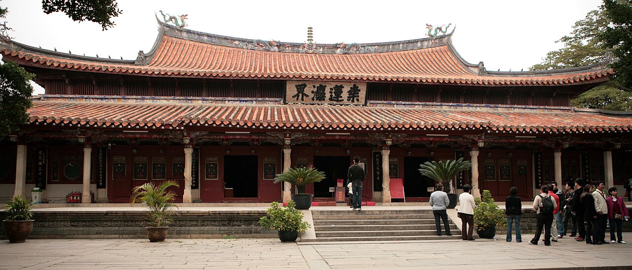 Kaiyuan Temple for First Visitors